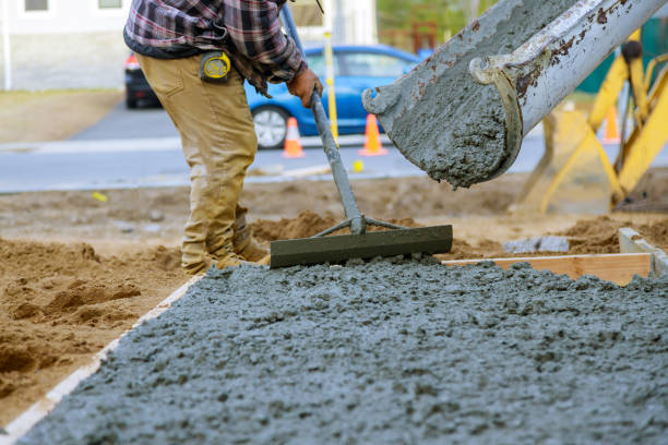 Best Commercial Concrete Contractor  in , IL